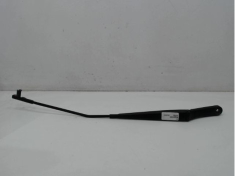 BRAS ESSUIE-GLACE AVANT DROIT AUDI A3