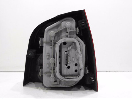 FEU ARRIERE GAUCHE  VOLKSWAGEN POLO