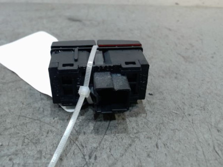 BOUTON DE WARNING FORD C-MAX