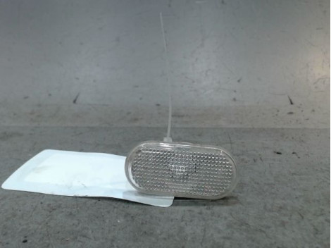 REPETITEUR AILE DROIT RENAULT TWINGO