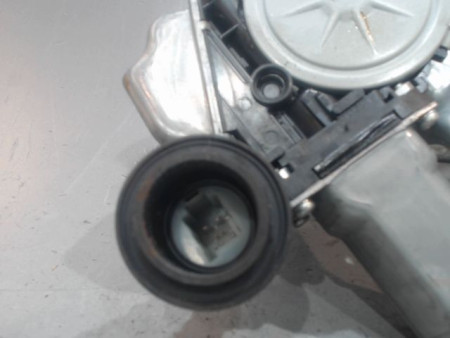 MECANISME+MOTEUR LEVE-GLACE AVANT GAUCHE TOYOTA YARIS