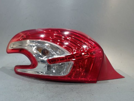 FEU ARRIERE GAUCHE  PEUGEOT 208