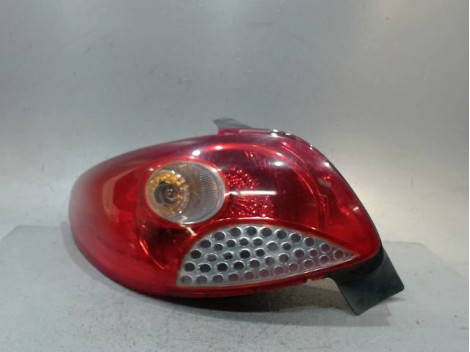 FEU ARRIERE GAUCHE  PEUGEOT 206