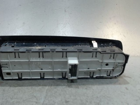COMMANDE LEVE-GLACE PORTE AVG RENAULT MEGANE