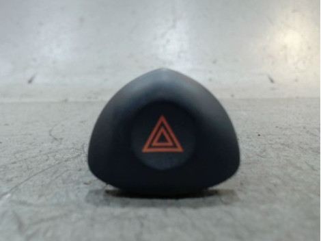 BOUTON DE WARNING RENAULT CLIO