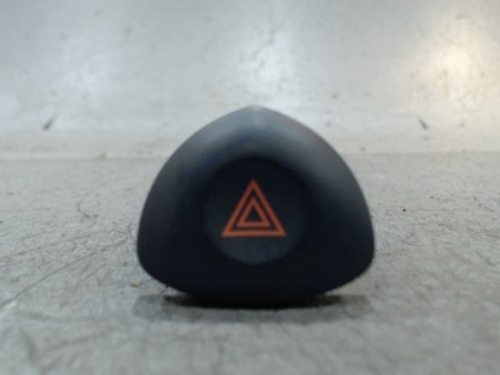 BOUTON DE WARNING RENAULT CLIO