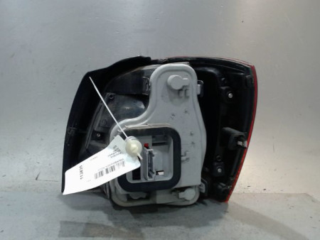 FEU ARRIERE GAUCHE  VOLKSWAGEN POLO