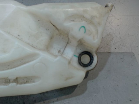 RESERVOIR LAVE-GLACE AVANT PEUGEOT 206