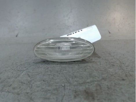 REPETITEUR AILE GAUCHE NISSAN MICRA