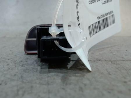 BOUTON DE WARNING NISSAN MICRA