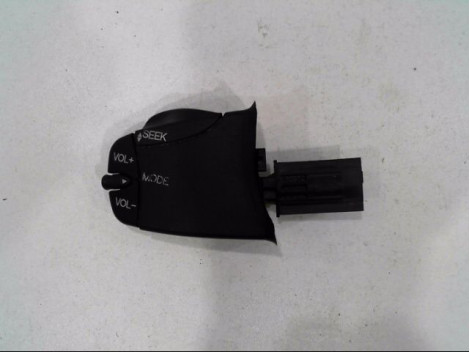 COMMANDE AUTORADIO FORD FIESTA