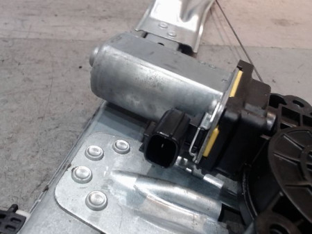 MECANISME+MOTEUR LEVE-GLACE AVANT GAUCHE DACIA SANDERO