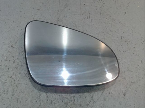 GLACE RETROVISEUR EXT D TOYOTA YARIS