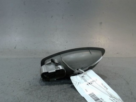 POIGNEE INTERIEURE PORTE AVANT DROIT RENAULT ZOE