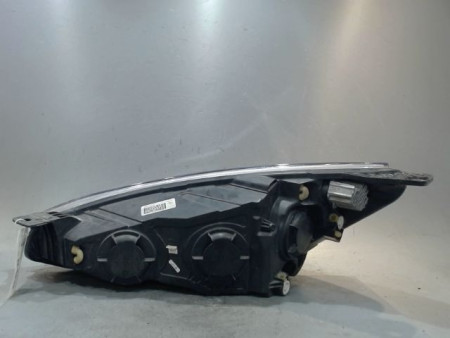 PHARE DROIT FORD FOCUS
