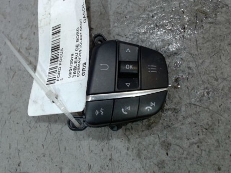 COMMANDES VOLANT DROIT FORD FOCUS