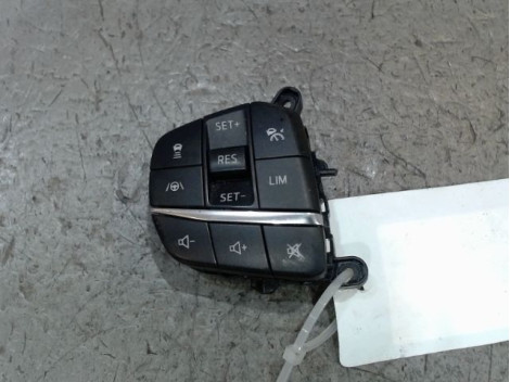 COMMANDES VOLANT GAUCHE  FORD FOCUS