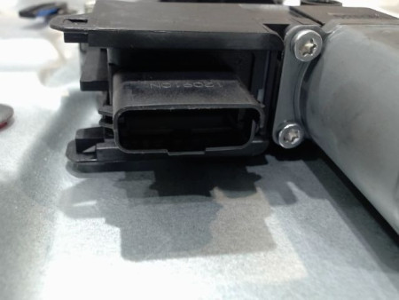 MECANISME+MOTEUR LEVE-GLACE AVANT GAUCHE KIA SORENTO
