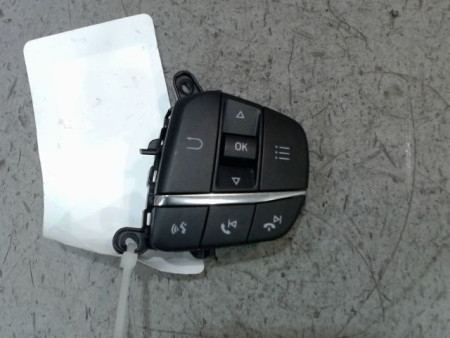 COMMANDES VOLANT DROIT FORD FIESTA