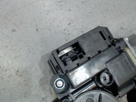 MECANISME+MOTEUR LEVE-GLACE AVANT DROIT VOLKSWAGEN POLO