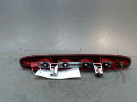 FEUX STOP SUPPLEMENTAIRE PEUGEOT 208