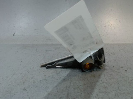 REPETITEUR AILE DROIT RENAULT MEGANE