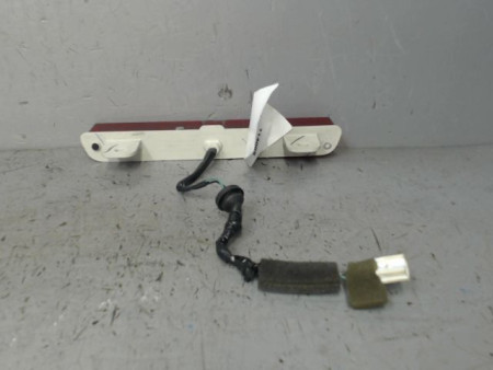 FEUX STOP SUPPLEMENTAIRE NISSAN MICRA