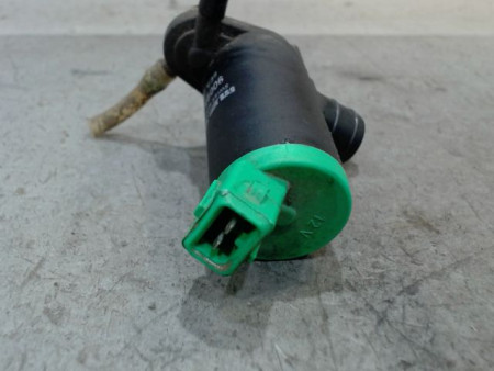 POMPE LAVE-GLACE AVANT PEUGEOT 106