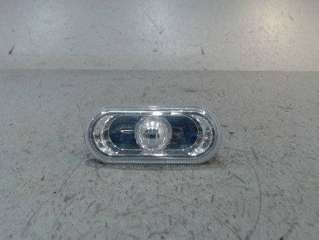 REPETITEUR AILE DROIT VOLKSWAGEN POLO