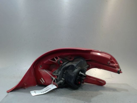 FEU ARRIERE GAUCHE  PEUGEOT 208
