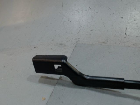 BRAS ESSUIE-GLACE AVANT GAUCHE SKODA FABIA
