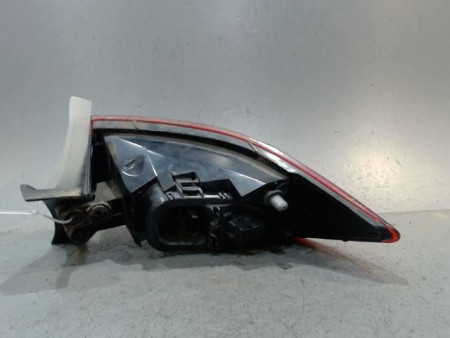FEU ARRIERE GAUCHE  RENAULT CLIO