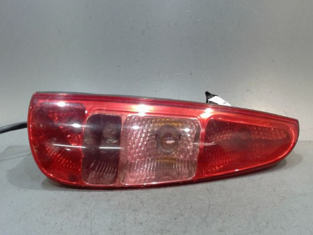 FEU ARRIERE GAUCHE  PEUGEOT 807