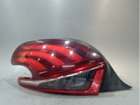 FEU ARRIERE GAUCHE  PEUGEOT 208