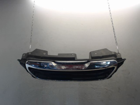 CALANDRE PEUGEOT 108