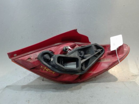 FEU ARRIERE GAUCHE  PEUGEOT 207