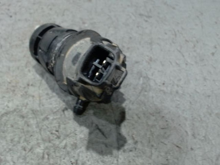POMPE LAVE-GLACE AVANT TOYOTA PRIUS