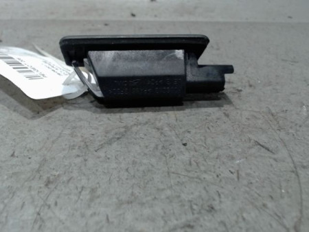 ECLAIREUR PLAQUE DE POLICE DROIT PEUGEOT 208