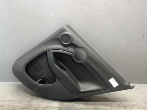 GARNITURE PORTE ARRIERE DROIT FIAT 500X
