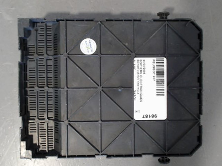 BOITIER GESTION HABITACLE PEUGEOT 207