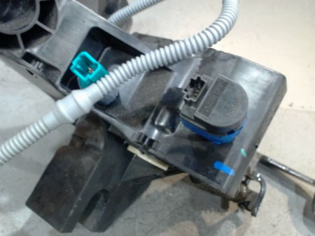 PEDALE EMBRAYAGE RENAULT TRAFIC
