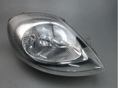 PHARE DROIT RENAULT TRAFIC