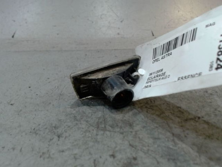 REPETITEUR AILE DROIT OPEL ASTRA