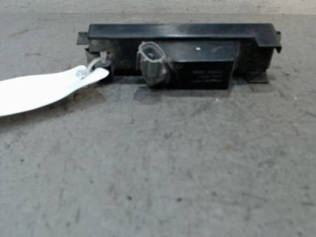 ECLAIREUR PLAQUE DE POLICE DROIT PEUGEOT 108