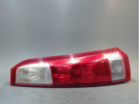 FEU ARRIERE DROIT OPEL MERIVA