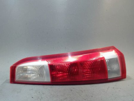 FEU ARRIERE DROIT OPEL MERIVA