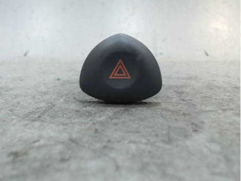 BOUTON DE WARNING RENAULT CLIO