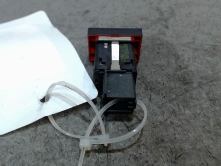 BOUTON DE WARNING VOLKSWAGEN POLO