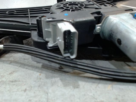 MECANISME+MOTEUR LEVE-GLACE AVANT DROIT OPEL CORSA