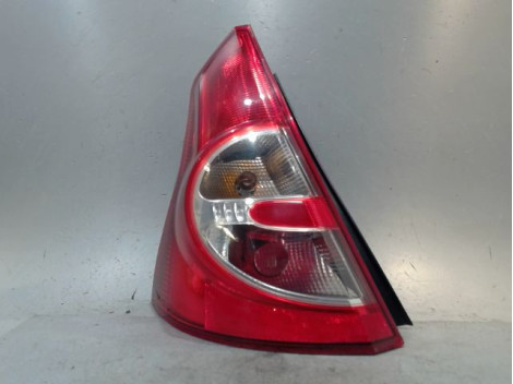FEU ARRIERE GAUCHE  DACIA SANDERO